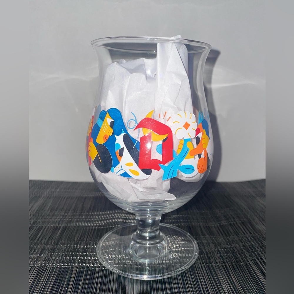 Duvel Beer Glass Rare Collector Series Spec Ed Colorful Art People China NWOT